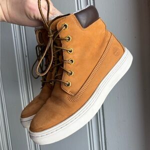 Women’s Size 5.5 Timberland Londyn Shearling Lined Brown Leather High-Top Boots